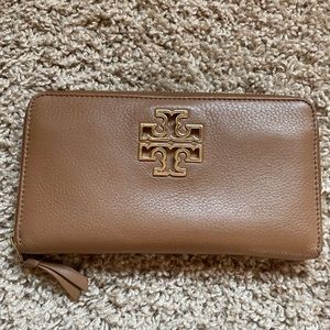 Tory Burch camel wallet